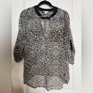 🐆 Sheer Leopard Pockets Blouse